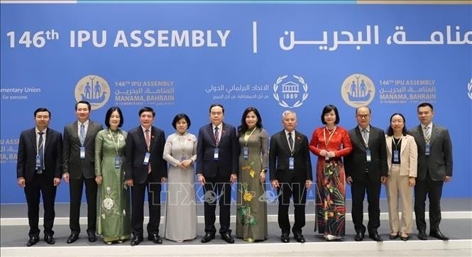 越南国会代表团出席各国议会联盟的第146届大会。
