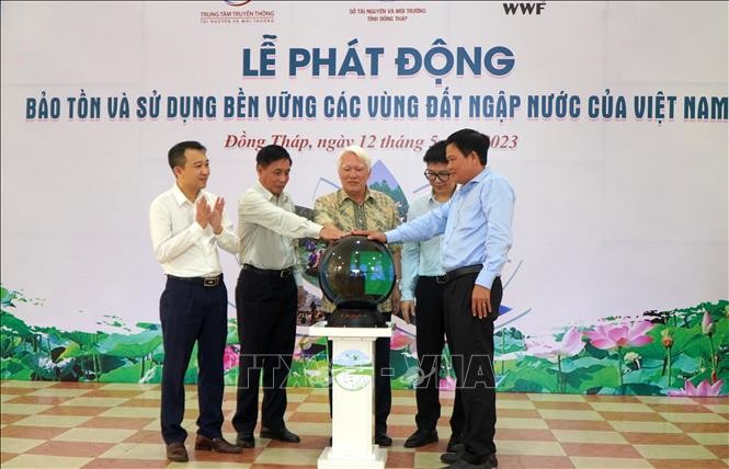 有关保护和可持续利用越南湿地的启动仪式。
