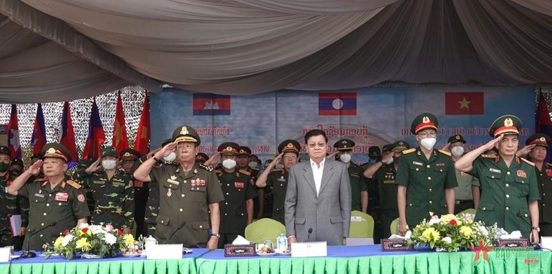 越老柬三国领导出席活动。（图片来源：人民军队报）