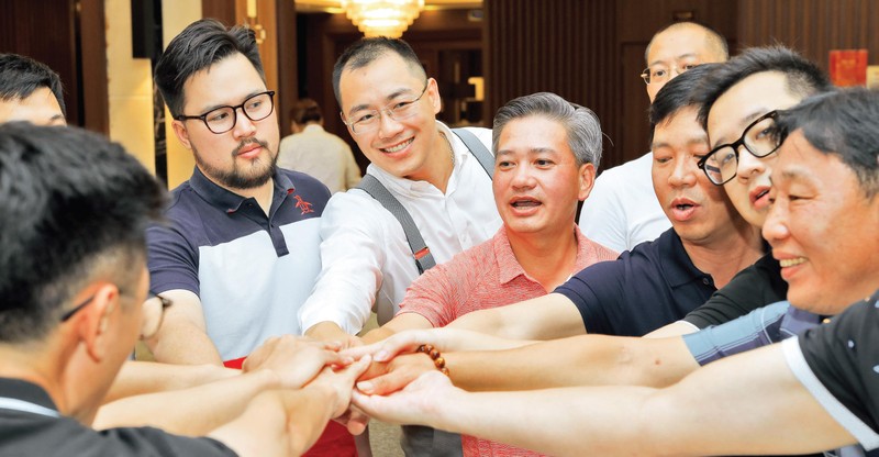 越南家族企业理事会值6月28日改回成立日之际举行的见面会。（图片来源：庆安 摄）