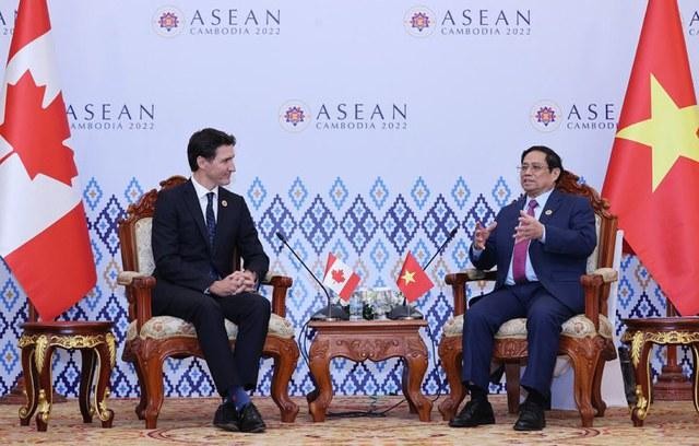 越南政府总理范明正会见加拿大总理贾斯汀·特鲁多。（图片来源：VGP）