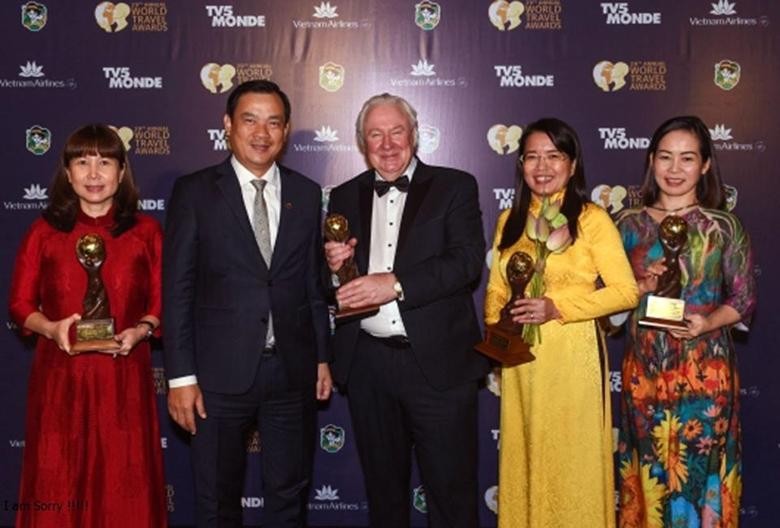 河内市荣获2022年世界领先城市旅游目的地奖。（图片来源：越南共产党报）
