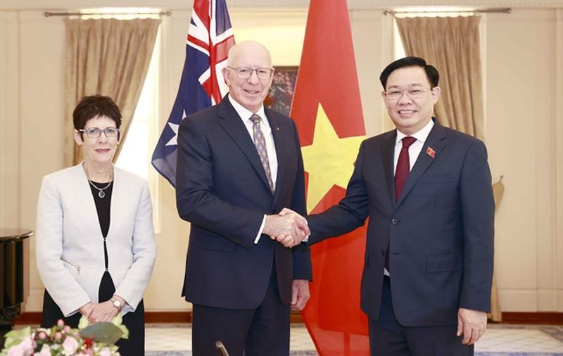 越南国会主席王廷惠和澳大利亚总督戴维·赫尔利。（图片来源：越通社）