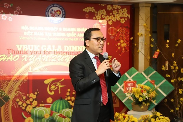 越南驻英国大使阮黄龙在活动上发言。（图片来源：越通社）