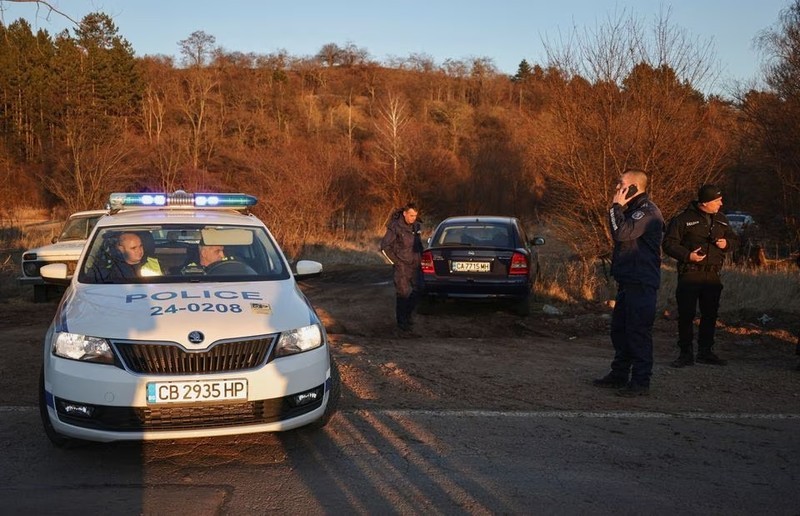 图：保加利亚警方在一卡车中发现18名非法移民死亡。（图片来源：Reuters）