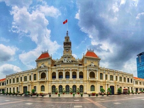 胡志明市推出免费观光该市政厅的计划
