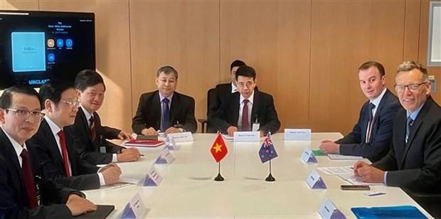 越共代表团与新西兰外交贸易部举行会谈。（图片来源：越通社）