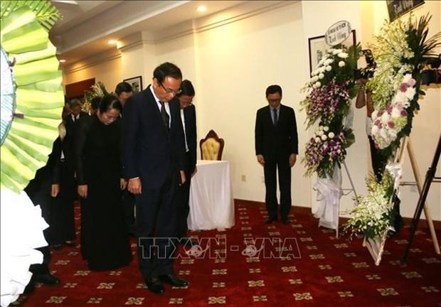 胡志明市领导吊唁原中共中央总书记江泽民逝世。（图片来源：越通社）