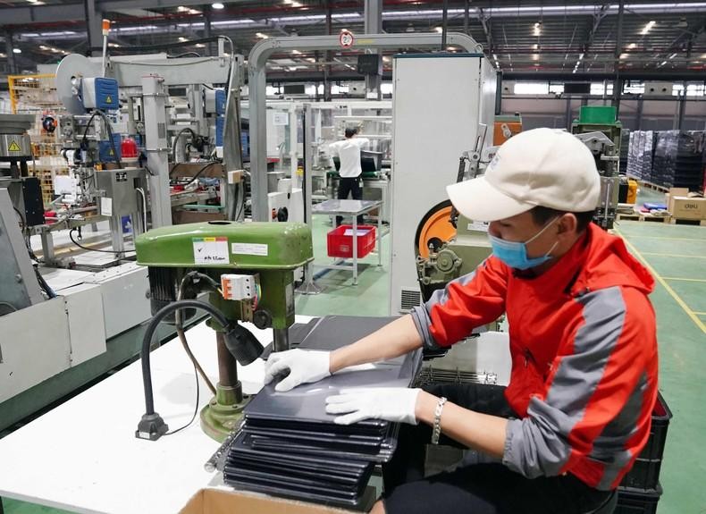 在北宁省 安丰工业区的得力越南公司生产文具。 （登维 摄）
