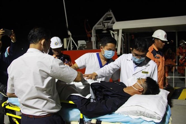 庆和省：及时将一名患病中国船员送岸治疗