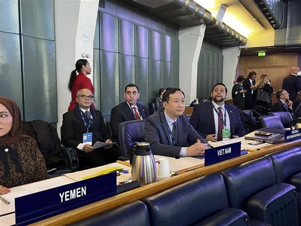 由越南常驻国际农业发展基金代表杨海兴大使为首的越南代表团出席理事会第46届会议。