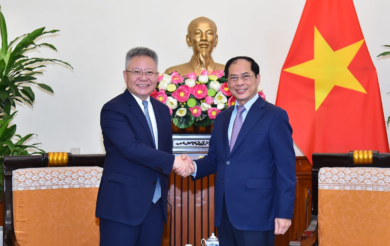 越南外交部长裴青山会见中国海南省省委书记沈晓明。