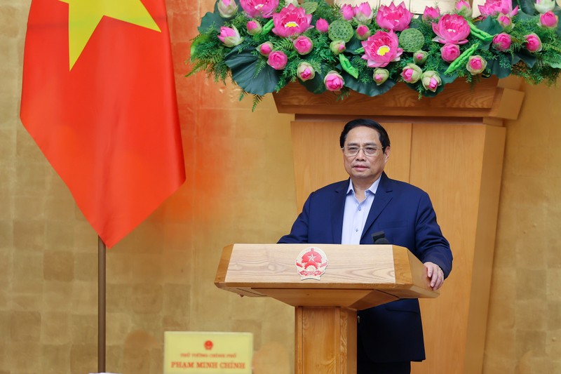 越南政府总理范明正主持召开4月份政府立法工作专题会议。（图片来源：VGP）