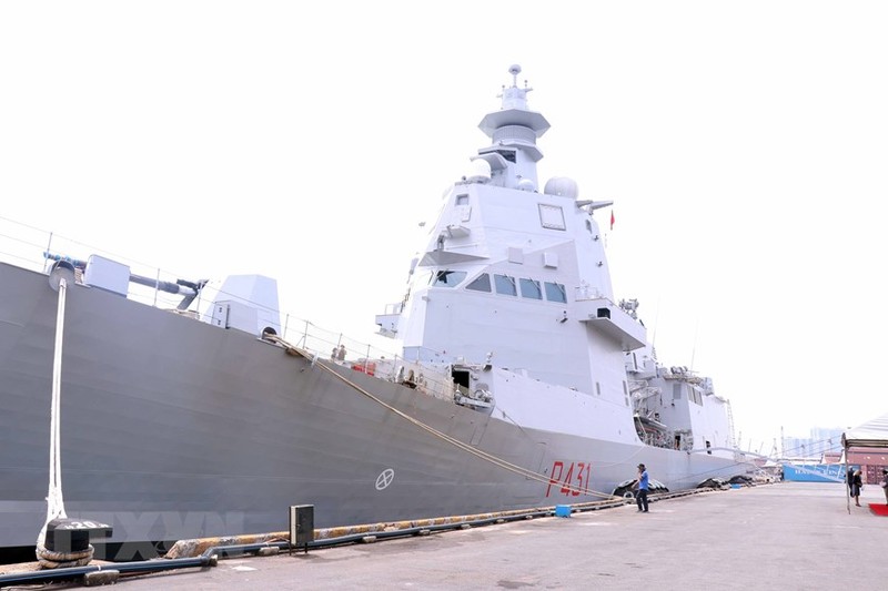 意大利海军“莫罗西尼”号巡逻艇停靠胡志明市港口。（图片来源：越通社）