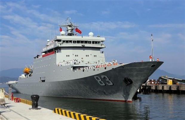 中国海军舰艇访问越南岘港市。
