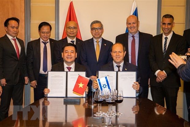附图：4月2日，越南和以色列发表声明，宣布历经7年12次谈判的越南-以色列自由贸易协定（VIFTA）谈判正式结束。（图片来源：越通社）