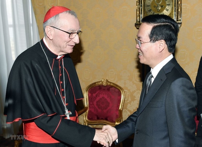 越南国家主席武文赏会见梵蒂冈教廷国务卿、红衣主教。（图片来源：越通社）