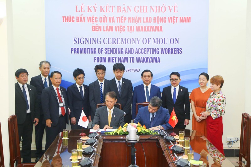 越南外派劳务管理局与和歌山县共同签署谅解备忘录。