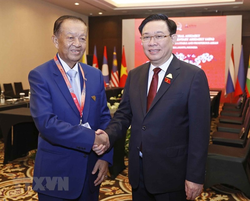 越南国会主席王廷惠会见泰国国会主席汪穆罕默德。（图片来源：越通社）