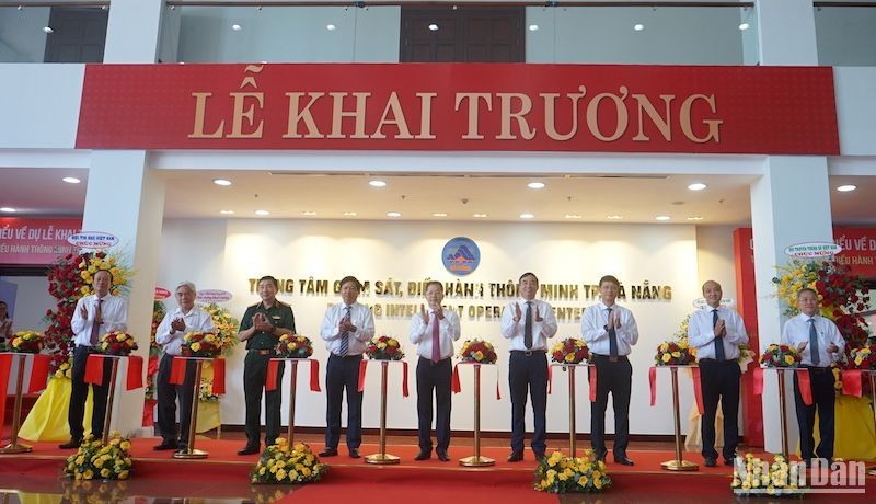 岘港市城市智慧监控中心启用仪式。