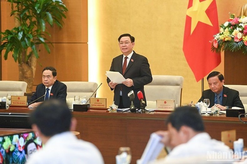 国会主席王廷惠在会上发表讲话。（维灵 摄）