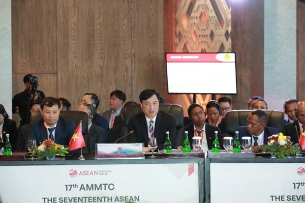 越共中央委员、公安部副部长阮维玉出席第十七届东盟跨国犯罪部长级会议。（图片来源：人民公安报）
