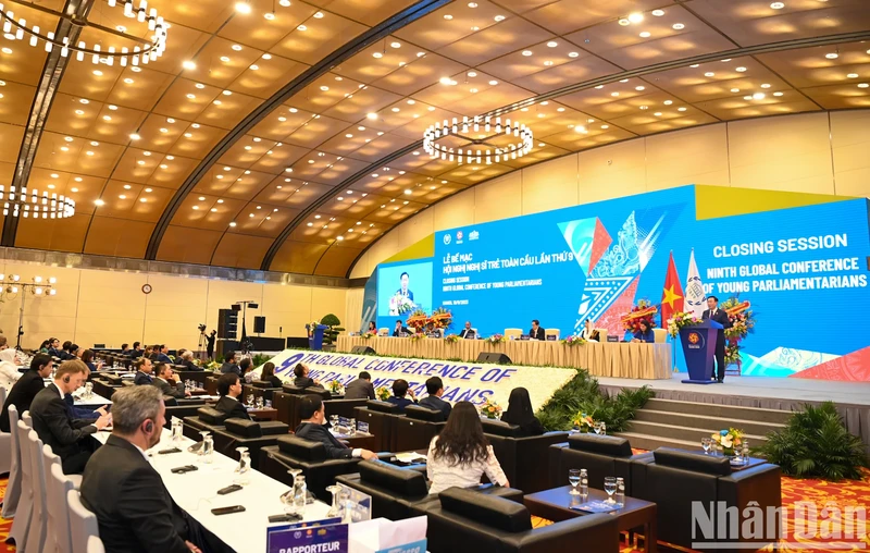 第9届全球青年议员大会9月16日下午正式落下帷幕。（图片来源：越通社）