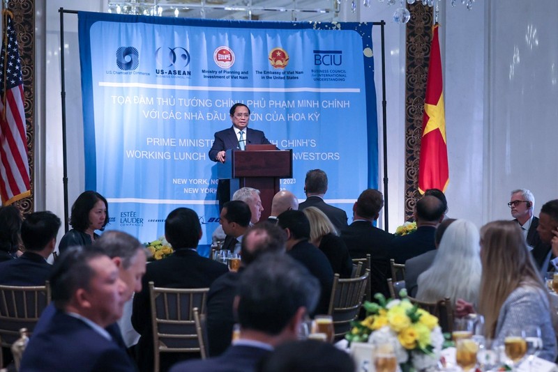 范明正总理与美国领先企业代表进行交流。（图片来源：VGP）