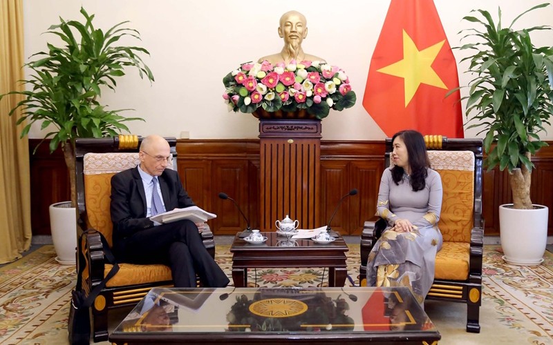 越南外交部副部长黎氏秋姮会见克罗地亚驻马来西亚兼驻越南大使伊万·维利米尔·斯塔切维奇。（图片来源：越通社）