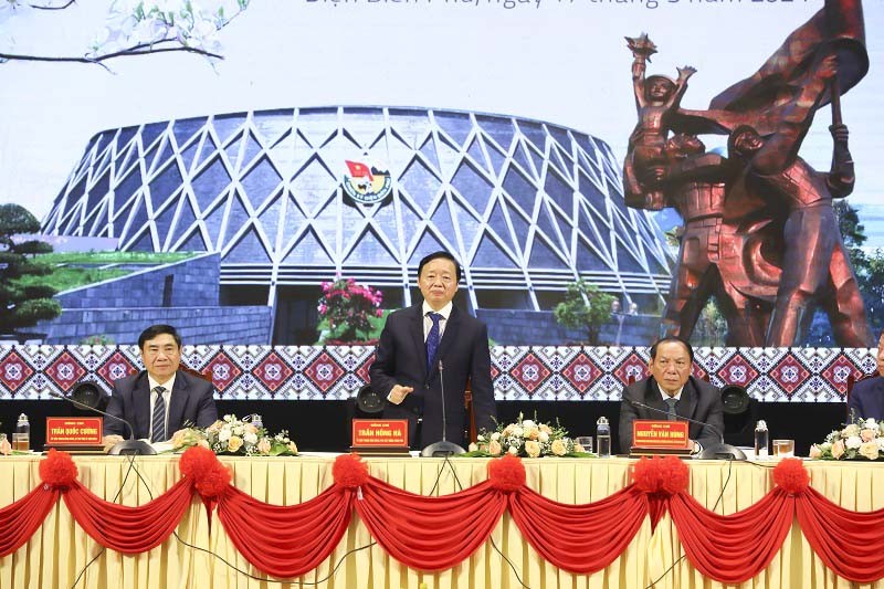 陈红河副总理在研讨会上发表讲话。（图片来源：劳动报）