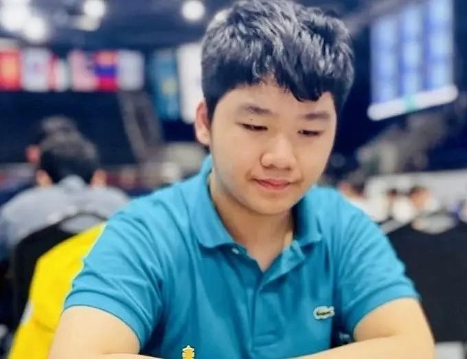 越南棋手丁如杰2024年亚洲青少年国际象棋锦标赛摘金。（图片来源：《西贡解放报》）