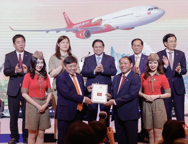 越捷航空公司在政府总理的见证下纪念越韩间航线首航10周年。