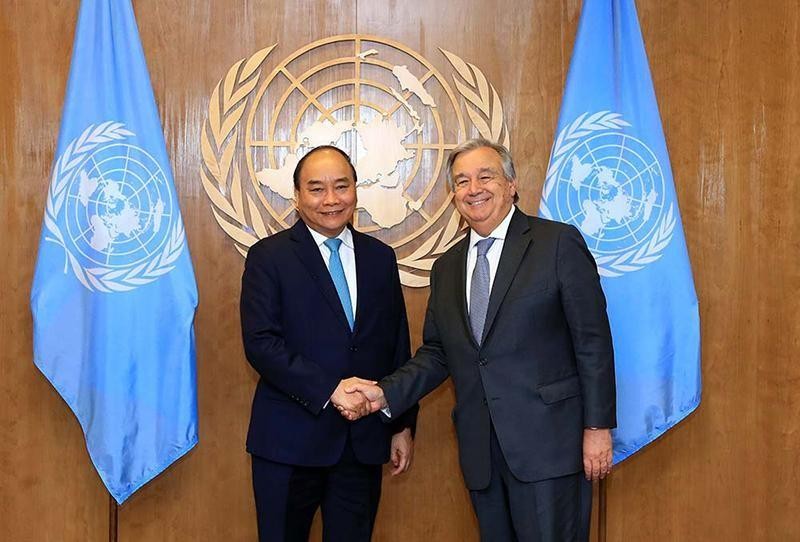 2018年9月，阮春福总理和联合国秘书长安东尼奥·古特雷斯合影。（图片来源：VGP）