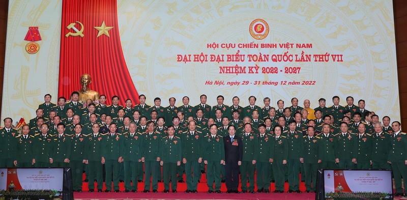 大会选举产生22名同志当选第七届越南老战士协会执委会委员。（图片来源：越通社）