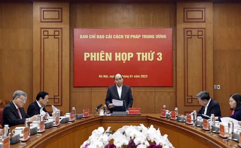 越南国家主席阮春福召开司法改革指导委员会第三次会议。（图片来源：越通社）
