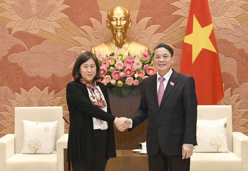 越南国会副主席阮德海会见美国贸易代表 凯瑟琳·戴。（图片来源：国会官网）