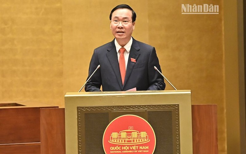 越南国家主席武文赏就职后发表讲话。