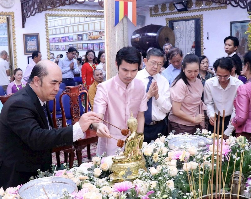 柬老缅泰四国传统新年庆祝活动在胡志明市隆重举行。