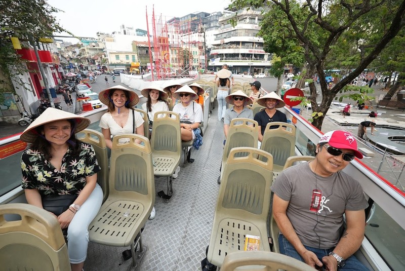 2023年4月份，越南接待外国游客人数超98.4万人次，环比增长9.9%。