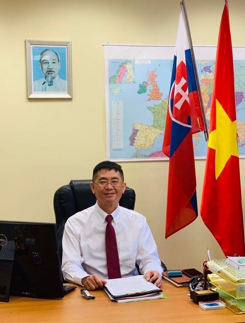 越南驻斯洛伐克大使阮俊。（图片来源：越通社）