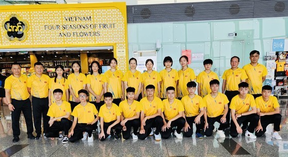 越南青少年乒乓球队。（图片来源：新河内报）