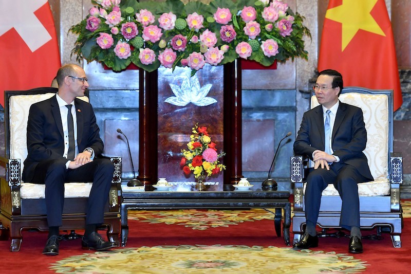 越南国家主席武文赏会见瑞士联邦议会国民院议长马丁·堪迪纳斯。（登科 摄）