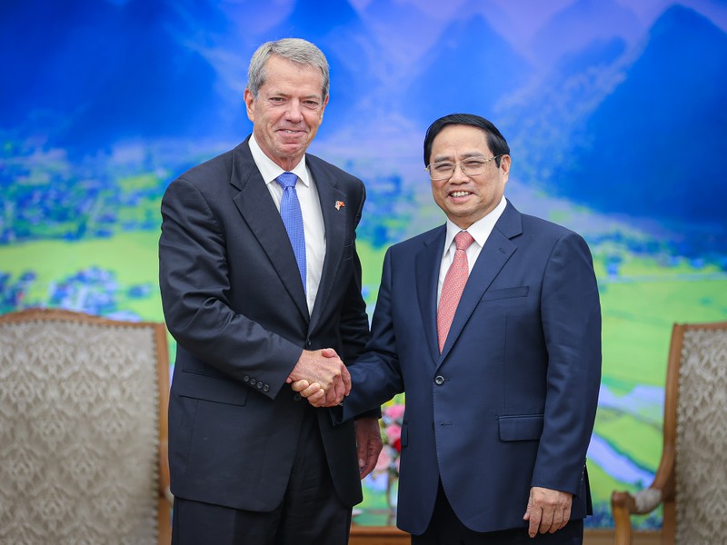 越南政府总理范明正会见美国内布拉斯加州州长吉姆·皮伦。（图片来源：VGP）