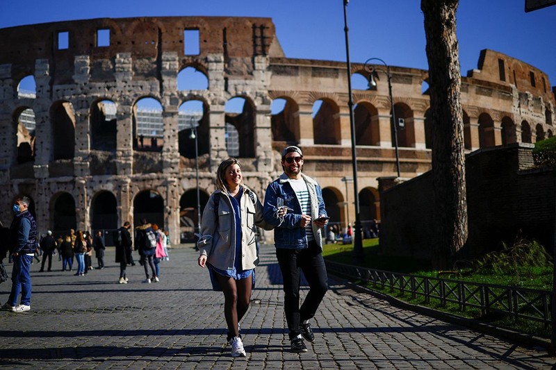 游客参观意大利罗马斗兽场。 （图片来源：路透社）