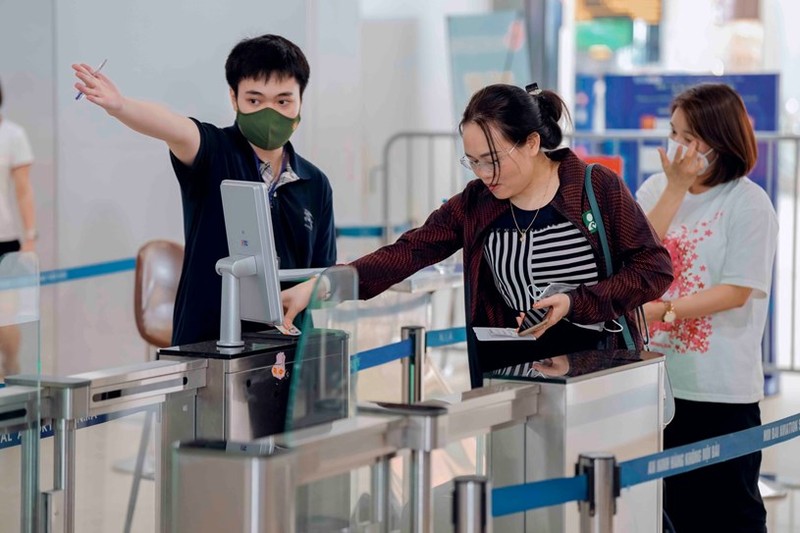 越南正式为搭乘飞机的旅客启用VNeID应用程序。