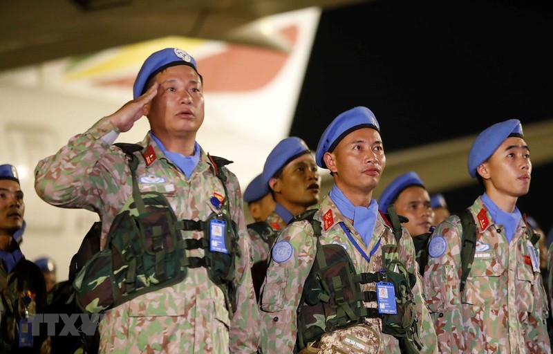 第一号工兵队在内排国际机场举行仪式。（图片来源：越通社）