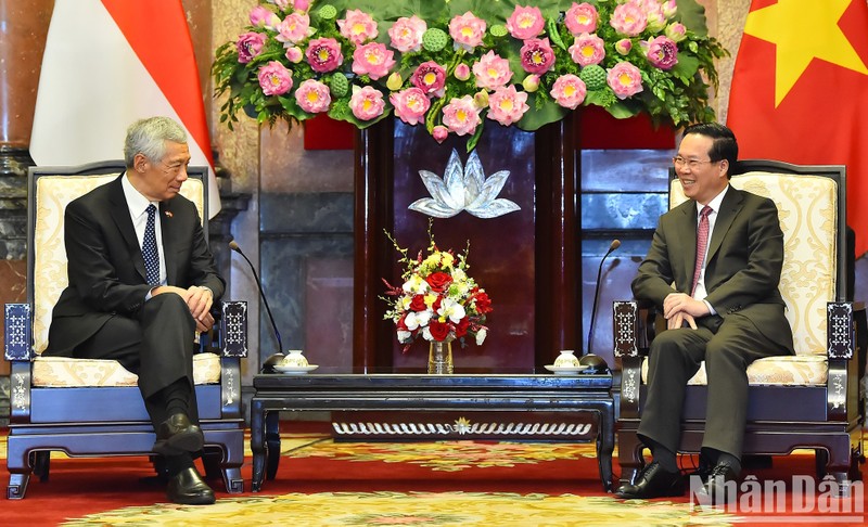 越南国家主席武文赏会见新加坡总理李显龙。