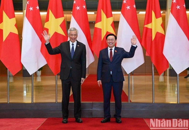 越南国会主席王廷惠和新加坡总理李显龙。