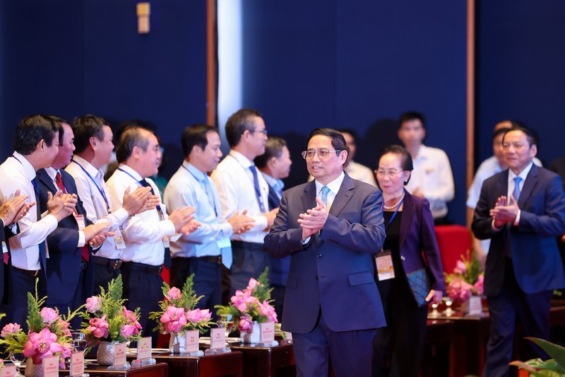 越南政府总理出席2023年全国文化先进工作者表彰大会。（图片来源：VGP）