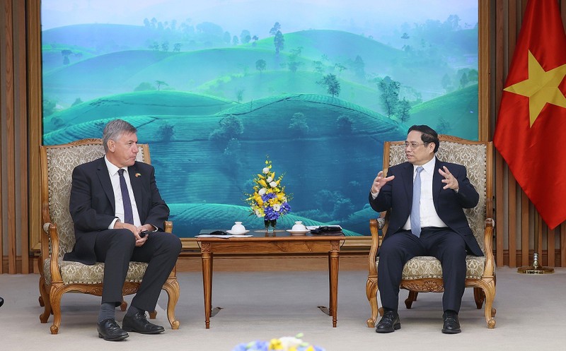 越南政府总理范明正会见比利时王国法兰德斯大区首席大臣让·让邦。（图片来源：VGP）